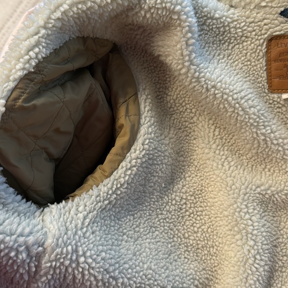 Levi's faux shearling trim denim trucker jacket - Picture 8 of 9